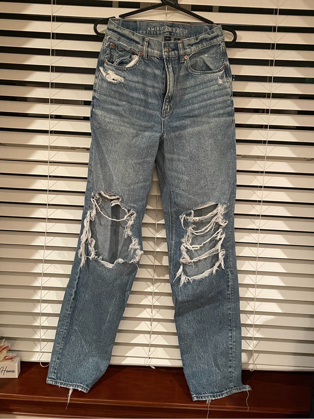 American Eagle Outfitters Light Blue Ripped Boyfriend Jeans